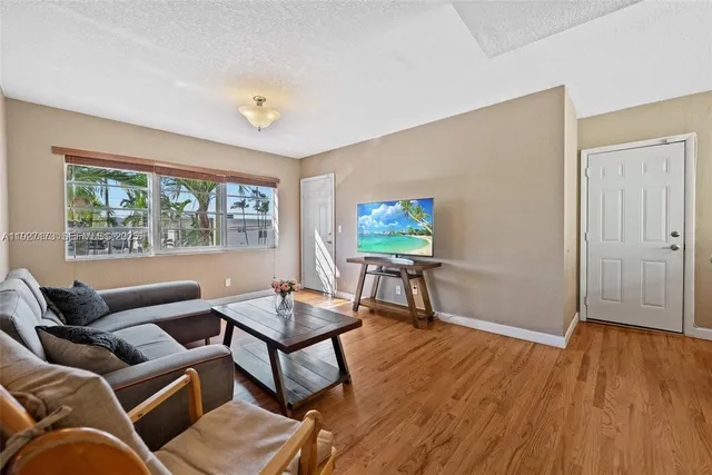 $306,000 | 8345 Byron Avenue, Unit 6, Miami Beach, FL 33141