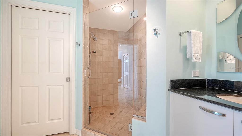 409 North Point Road, Unit 401 Osprey, FL 34229 - Photo 34 of 90