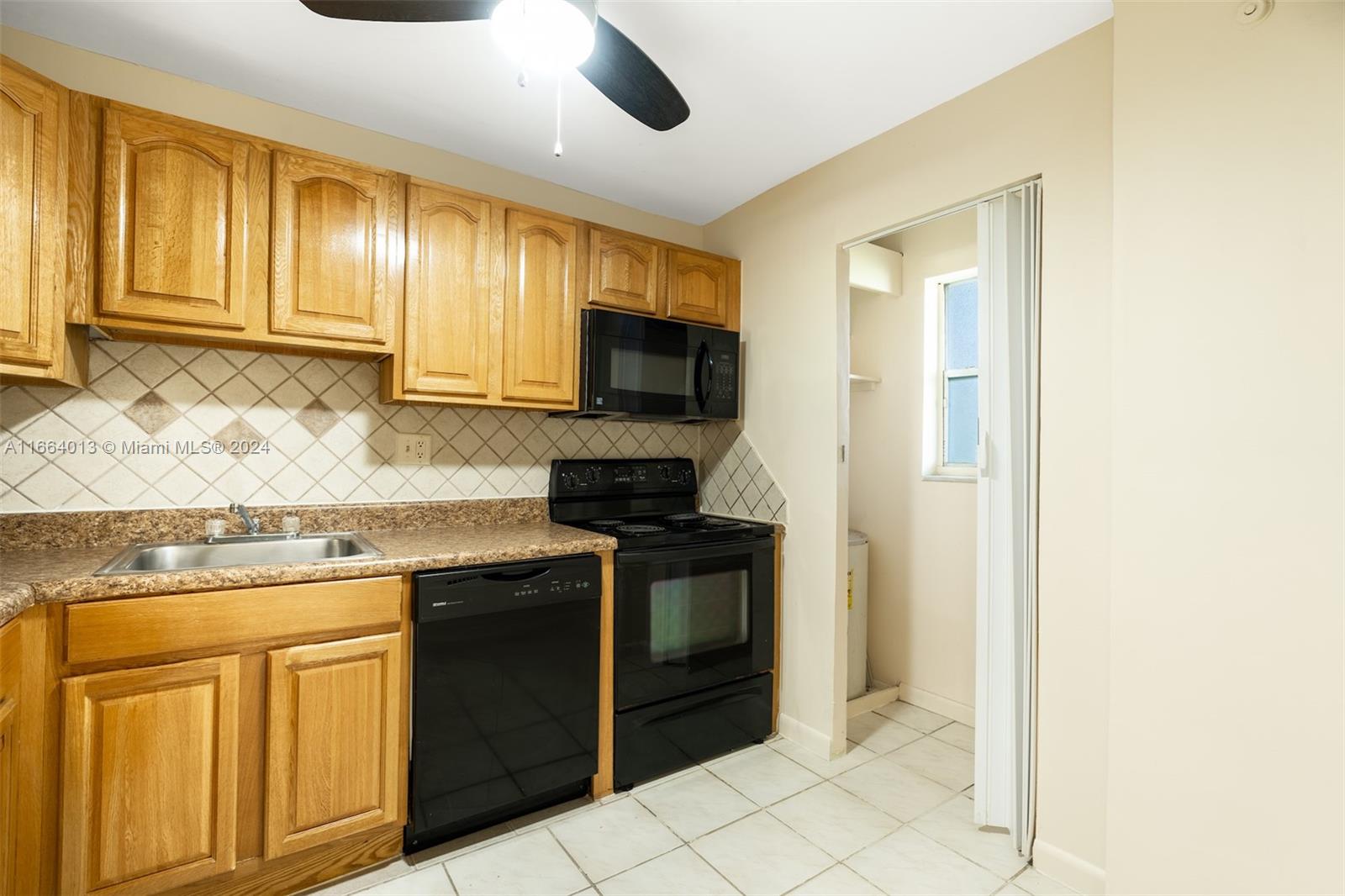 7900 South Colony Circle, Unit 101 Tamarac, FL 33321 - Photo 2 of 34