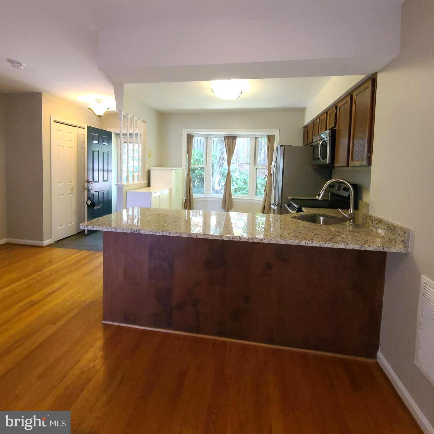 2037 South Glebe Road Arlington, VA 22206 - Photo 10 of 30