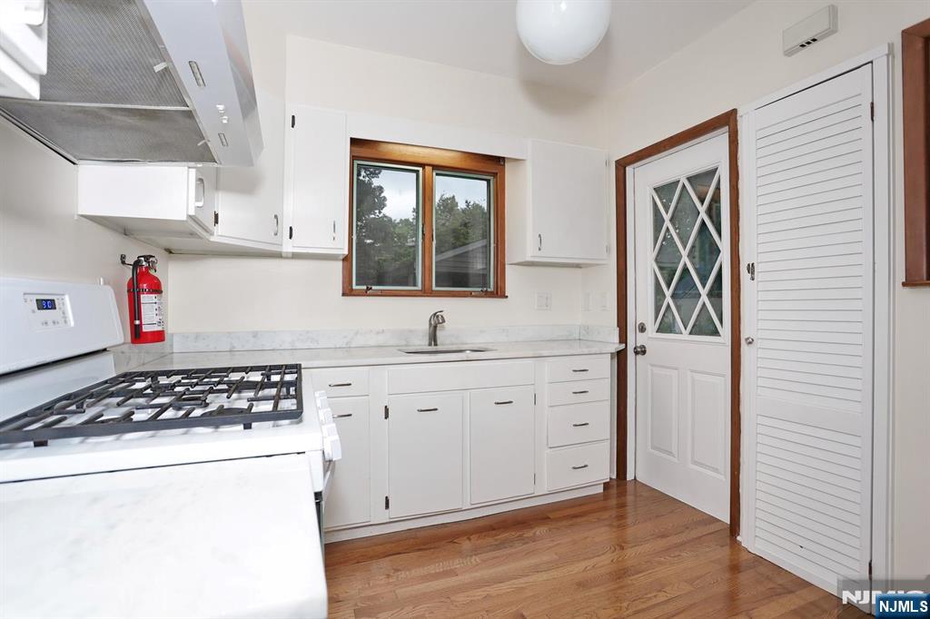 515 North Monroe Street Ridgewood, NJ 07450 - Photo 7 of 32 Gallery Image 7