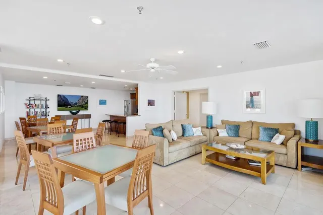a view of livingroom with furniture and an entryway