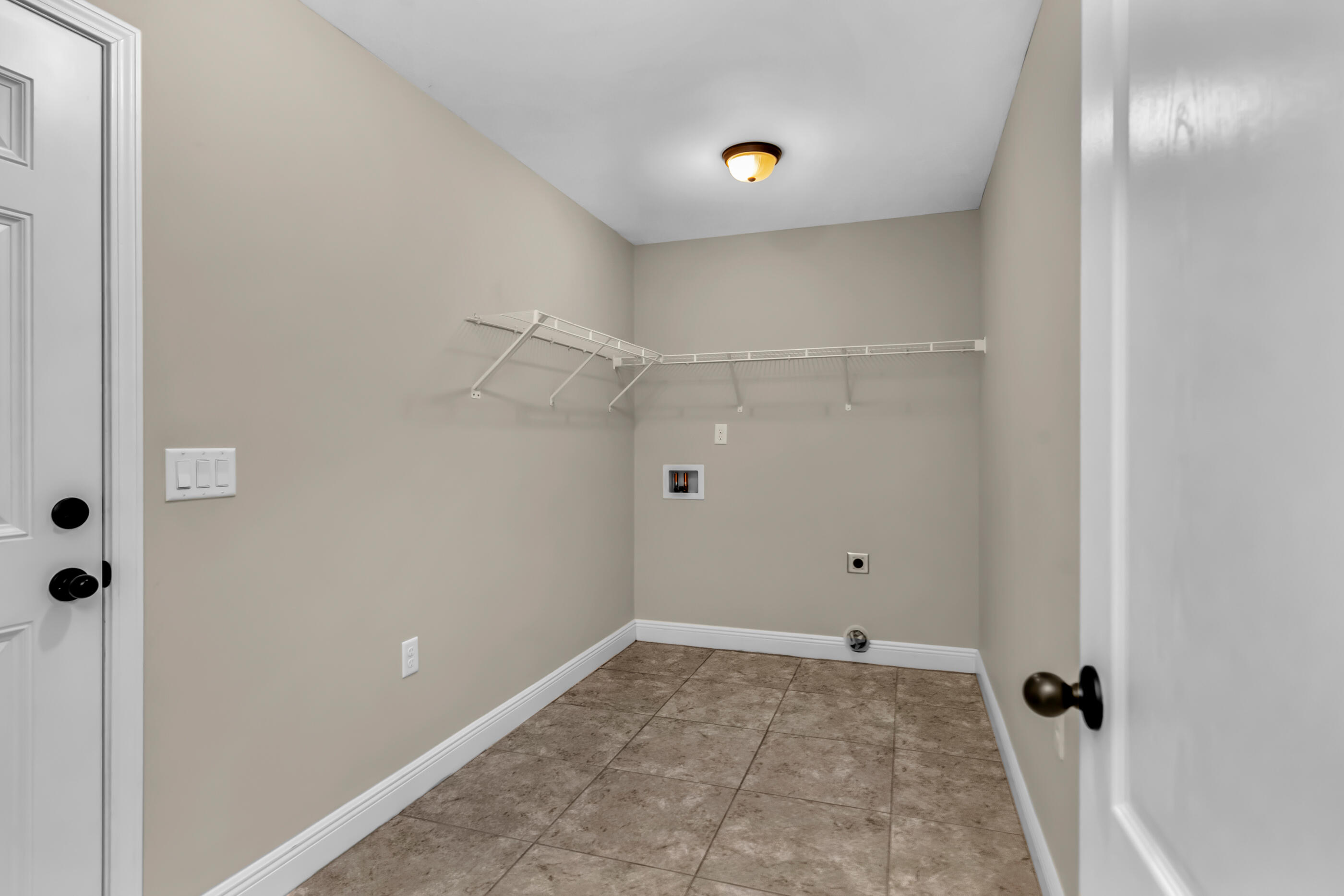 118 Trailwood Lane Crestview, FL 32539 - Photo 16 of 32 a view of a room with an empty space
