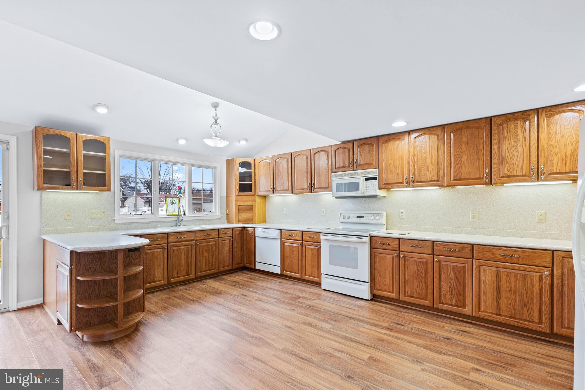 2304 Maple Road Baltimore, MD 21219 - Photo 12 of 61 Kitchen