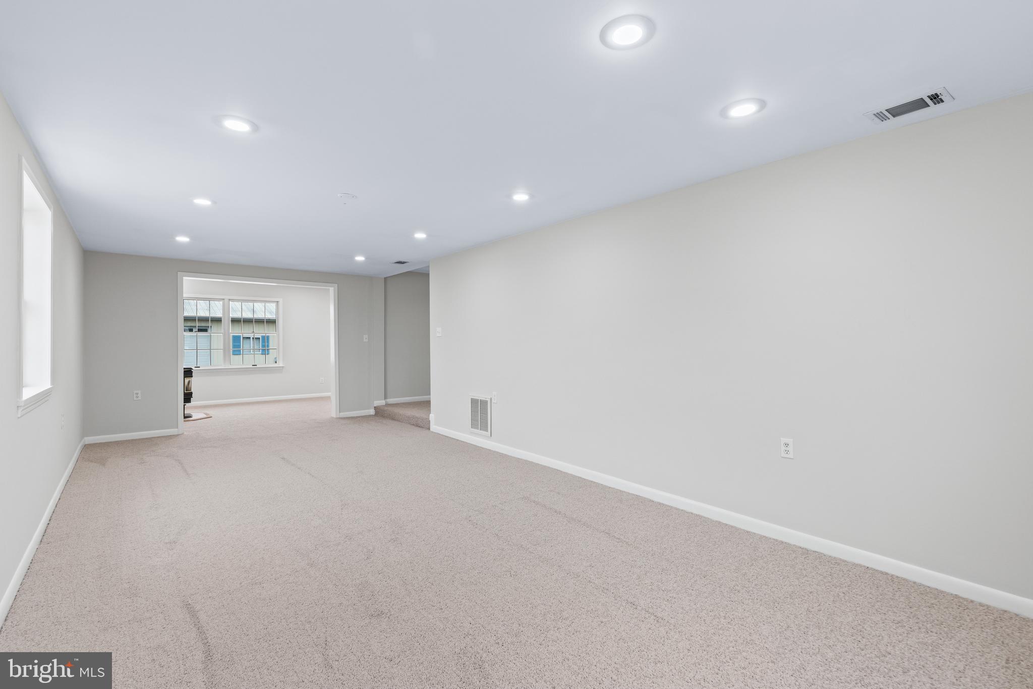 2304 Maple Road Baltimore, MD 21219 - Photo 26 of 61