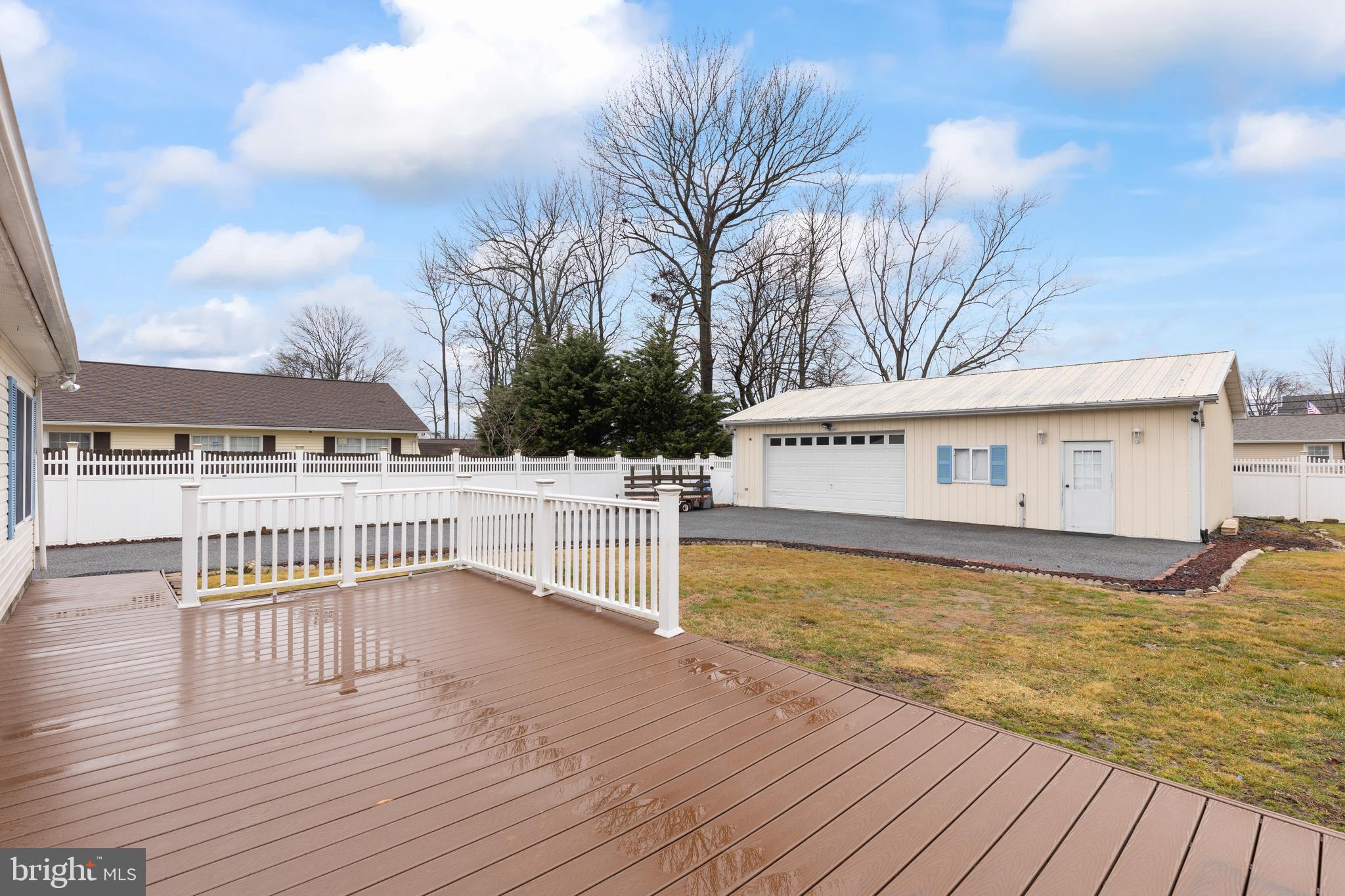 2304 Maple Road Baltimore, MD 21219 - Photo 53 of 61 Another angle exterior deck