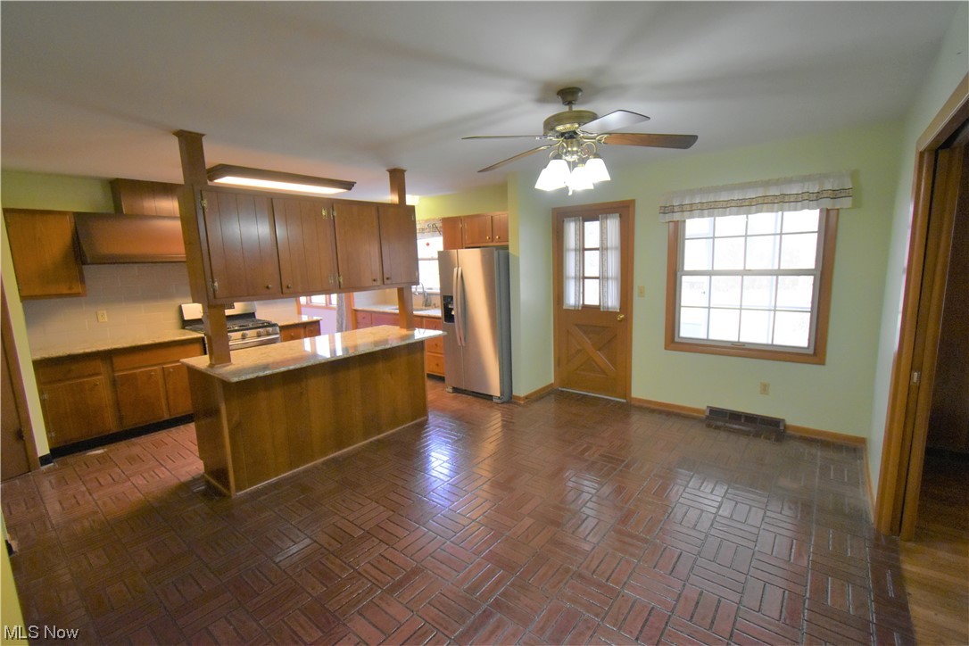 5741 Caranor Road Kent, OH 44240 - Photo 11 of 35 Gallery Image 11