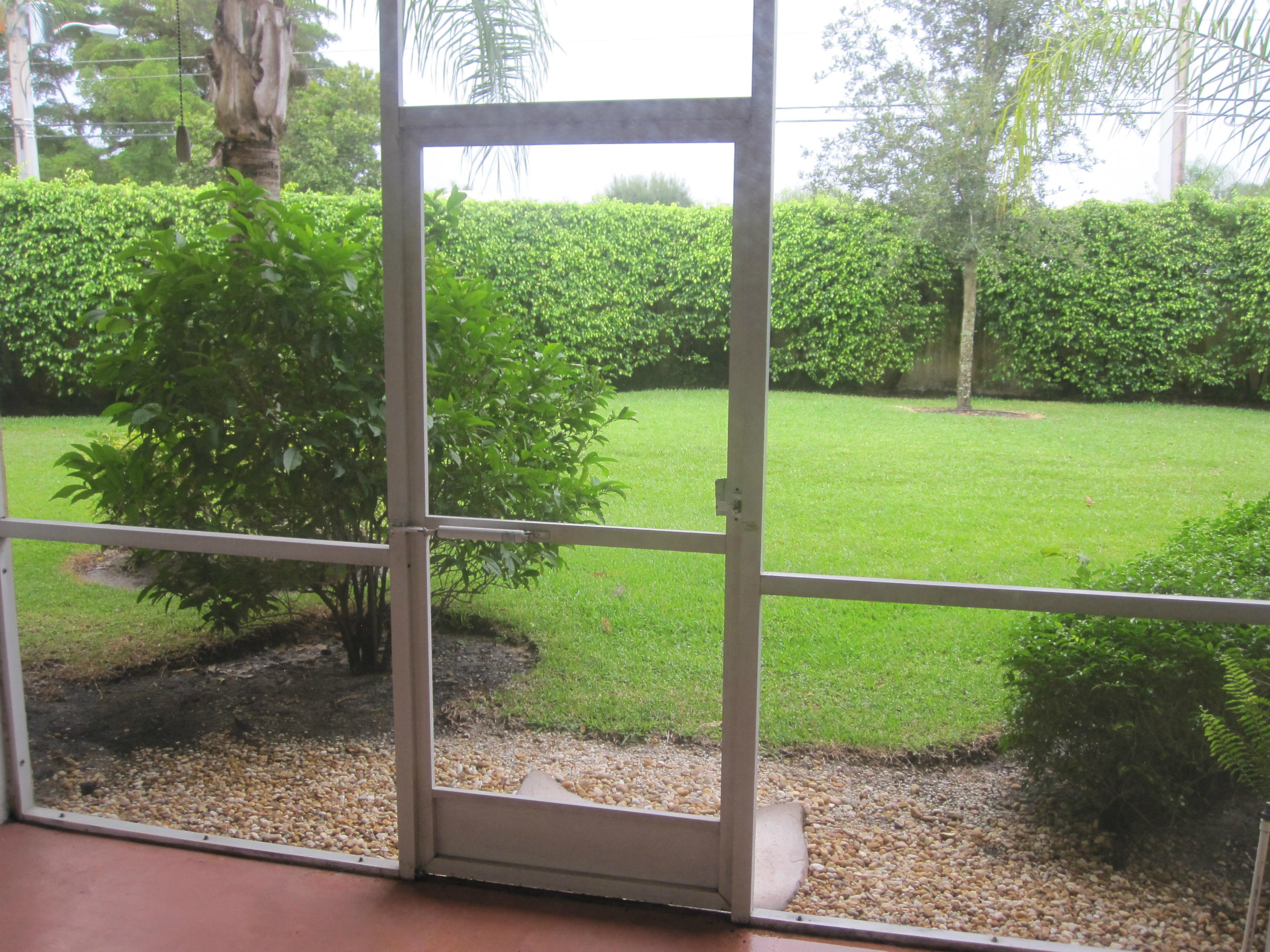 6530 Via Regina, Unit 5 Boca Raton, FL 33433 - Photo 3 of 13 No rear neighbors!