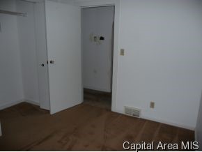 1631 West Adams Street Springfield, IL 62704 - Photo 8 of 12 Gallery Image 8