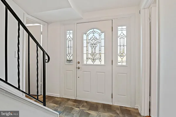 a view of front door with entryway