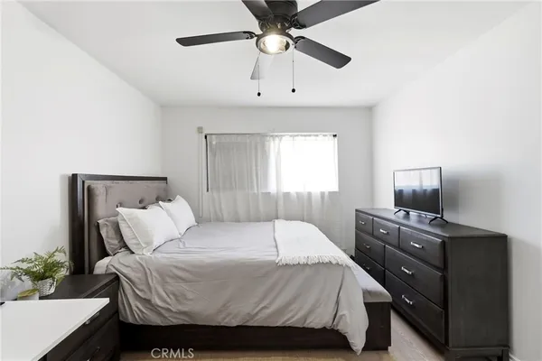 $449,000 | 6904 Radford Avenue, Unit 5, North Hollywood, CA 91605