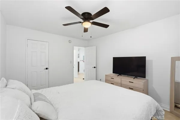 $449,000 | 6904 Radford Avenue, Unit 5, North Hollywood, CA 91605