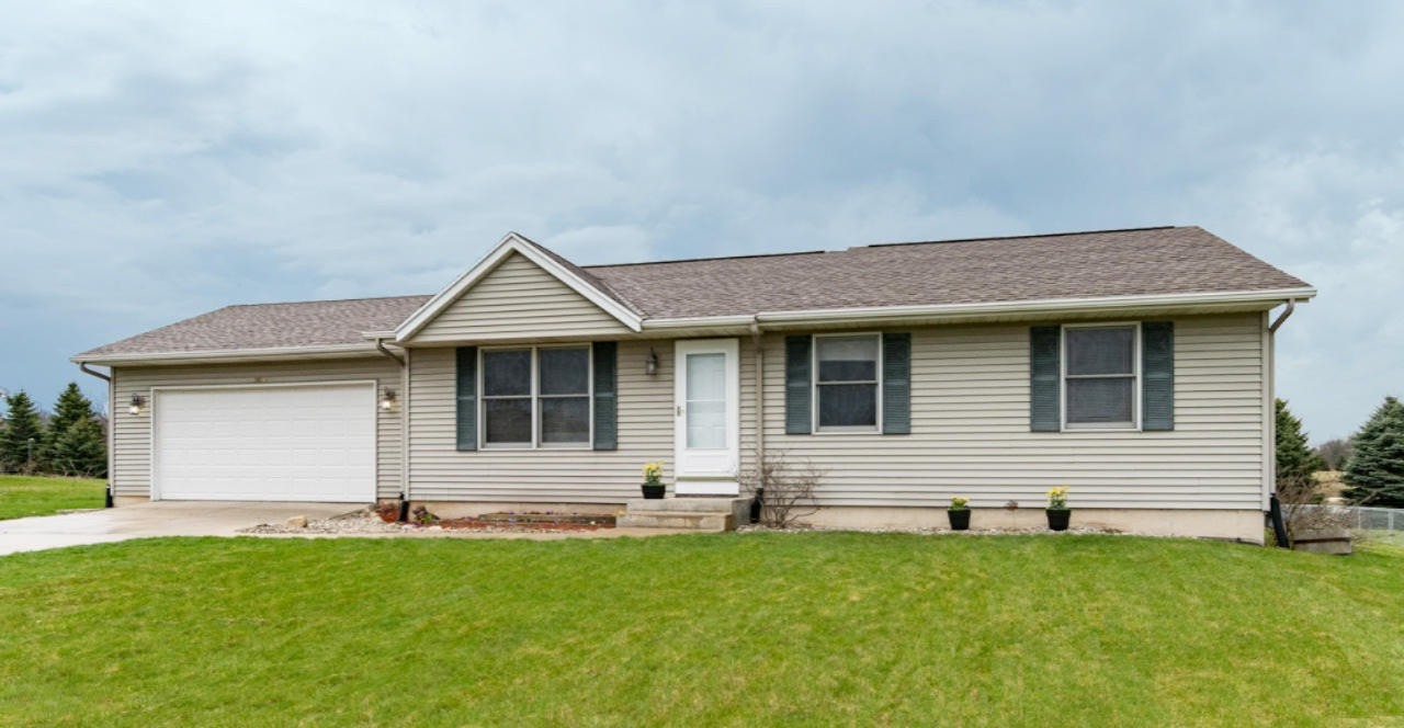 54777 Ridgeview Circle Paw Paw, MI 49079 - Photo 1 of 15 Ridgeview exterior w flower