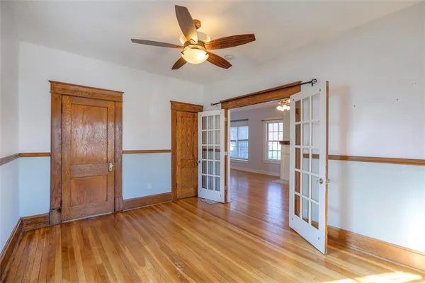 $357,000 | 829 West 40th Street, Kansas City, MO 64111