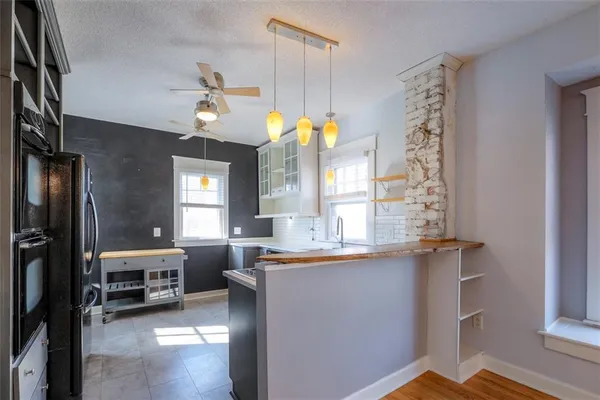 $357,000 | 829 West 40th Street, Kansas City, MO 64111