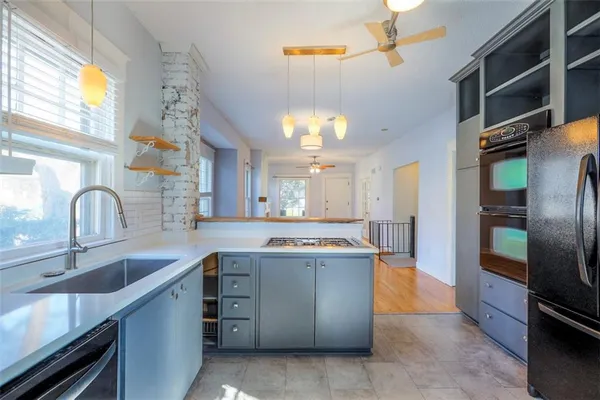 $357,000 | 829 West 40th Street, Kansas City, MO 64111