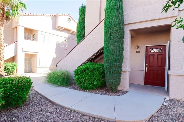 $1,560 | 5225 West Reno Avenue, Unit 122, Las Vegas, NV 89118