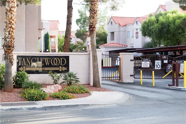 $1,560 | 5225 West Reno Avenue, Unit 122, Las Vegas, NV 89118