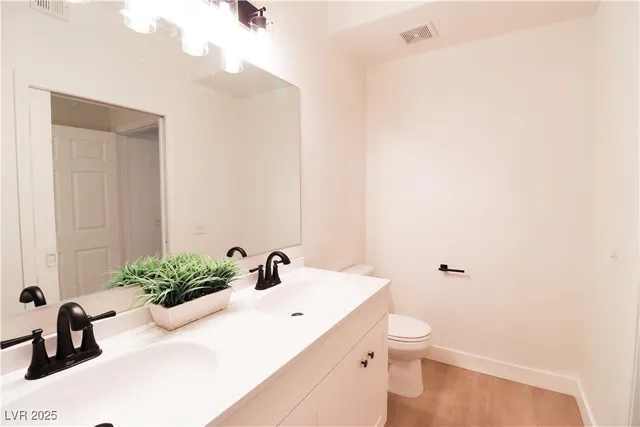 $1,560 | 5225 West Reno Avenue, Unit 122, Las Vegas, NV 89118