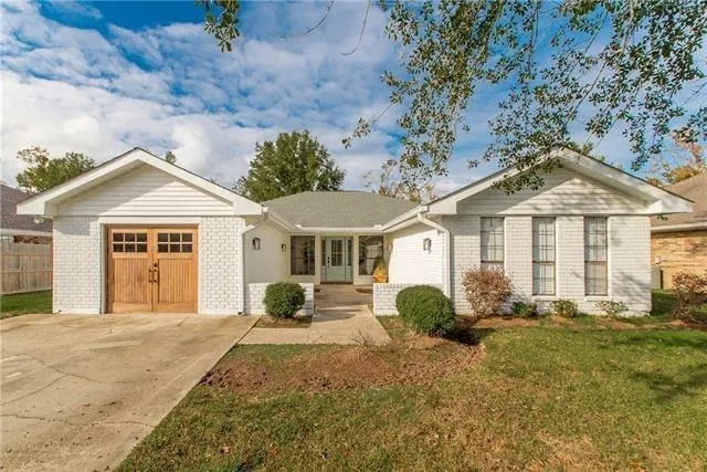 $299,500 | 219 Devon Road, Laplace, LA 70068