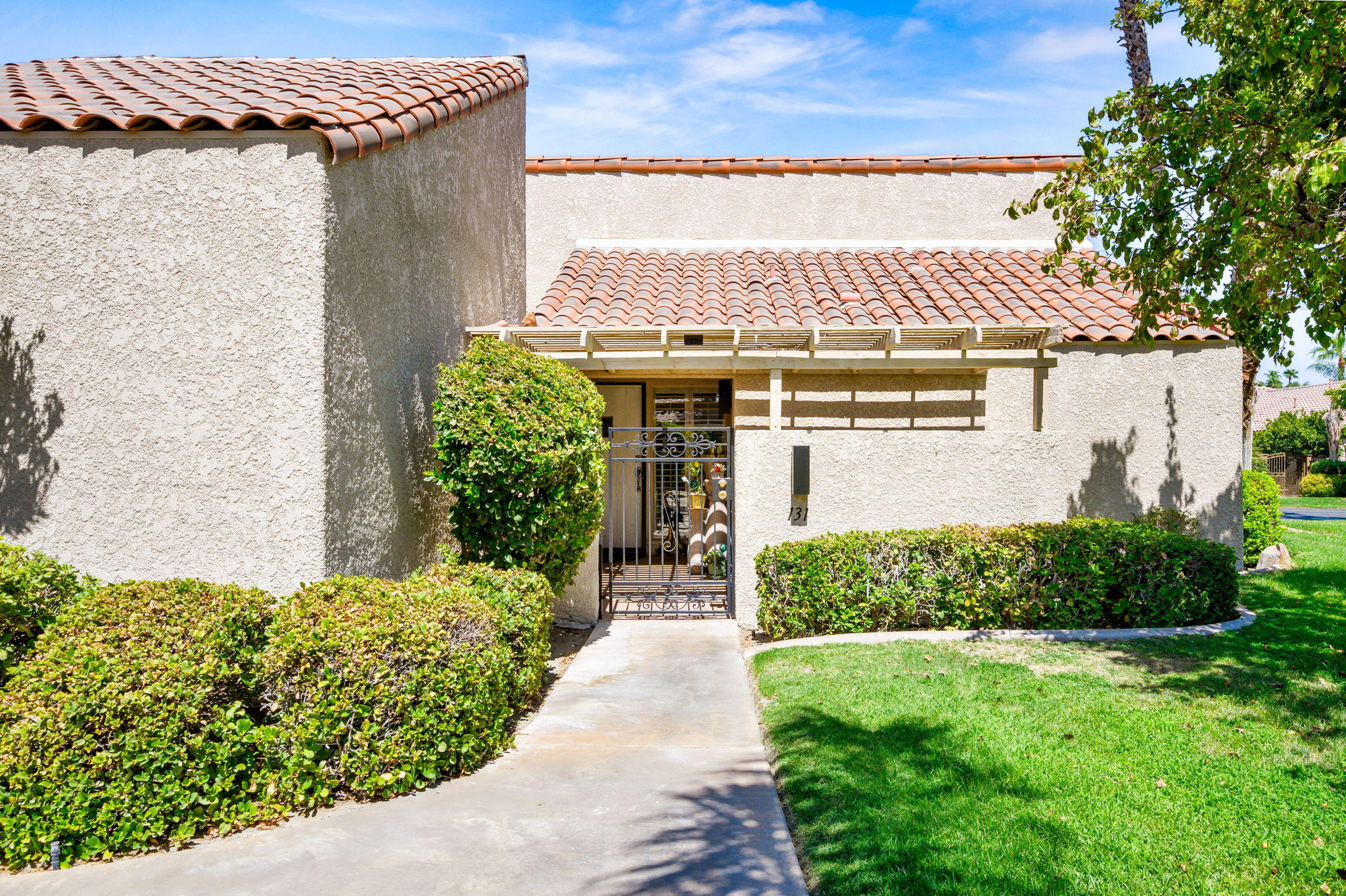 131 South Racquet Club Drive Rancho Mirage, CA 92270 - Photo 14 of 20 4dc566ed-cee2-4056-8cdf-1b4cc7945630
