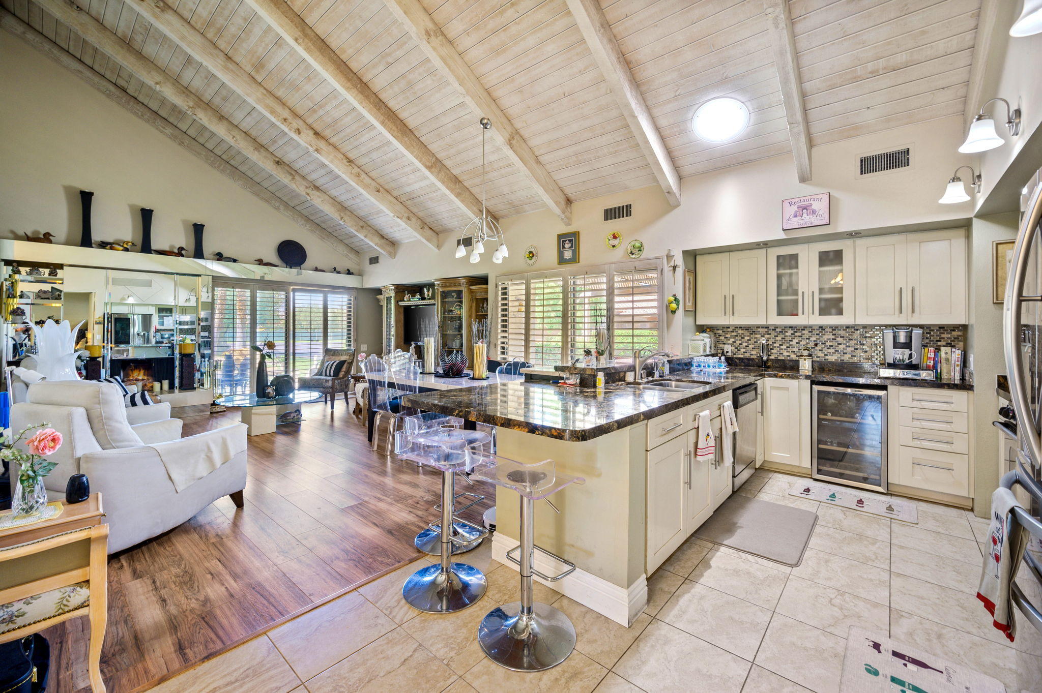 131 South Racquet Club Drive Rancho Mirage, CA 92270 - Photo 4 of 20 e7a30f84-580c-4c30-bb53-a65ee4d34793