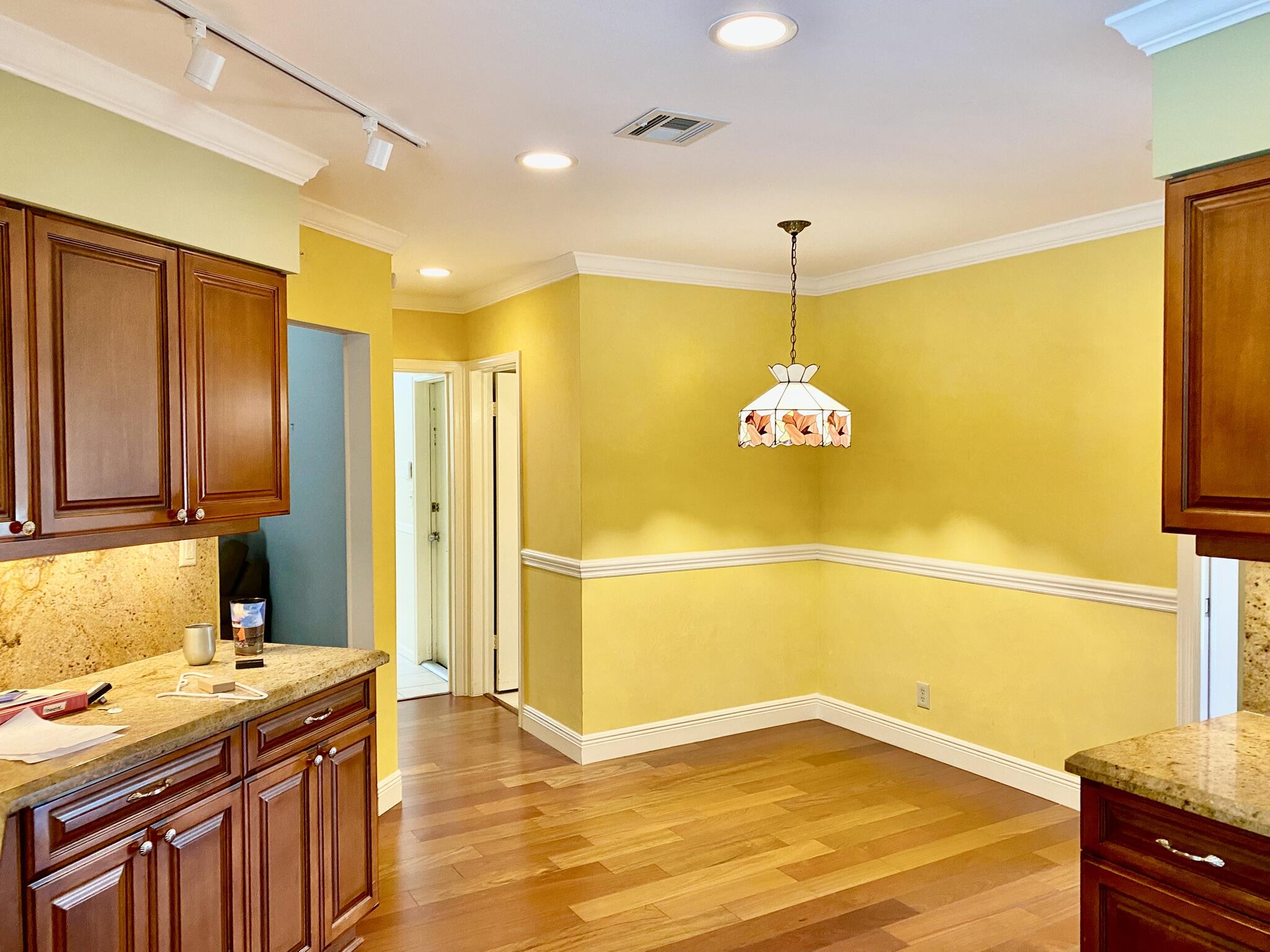 1140 Southwest 15th Street Boca Raton, FL 33486 - Photo 10 of 36 Kitchen Knok