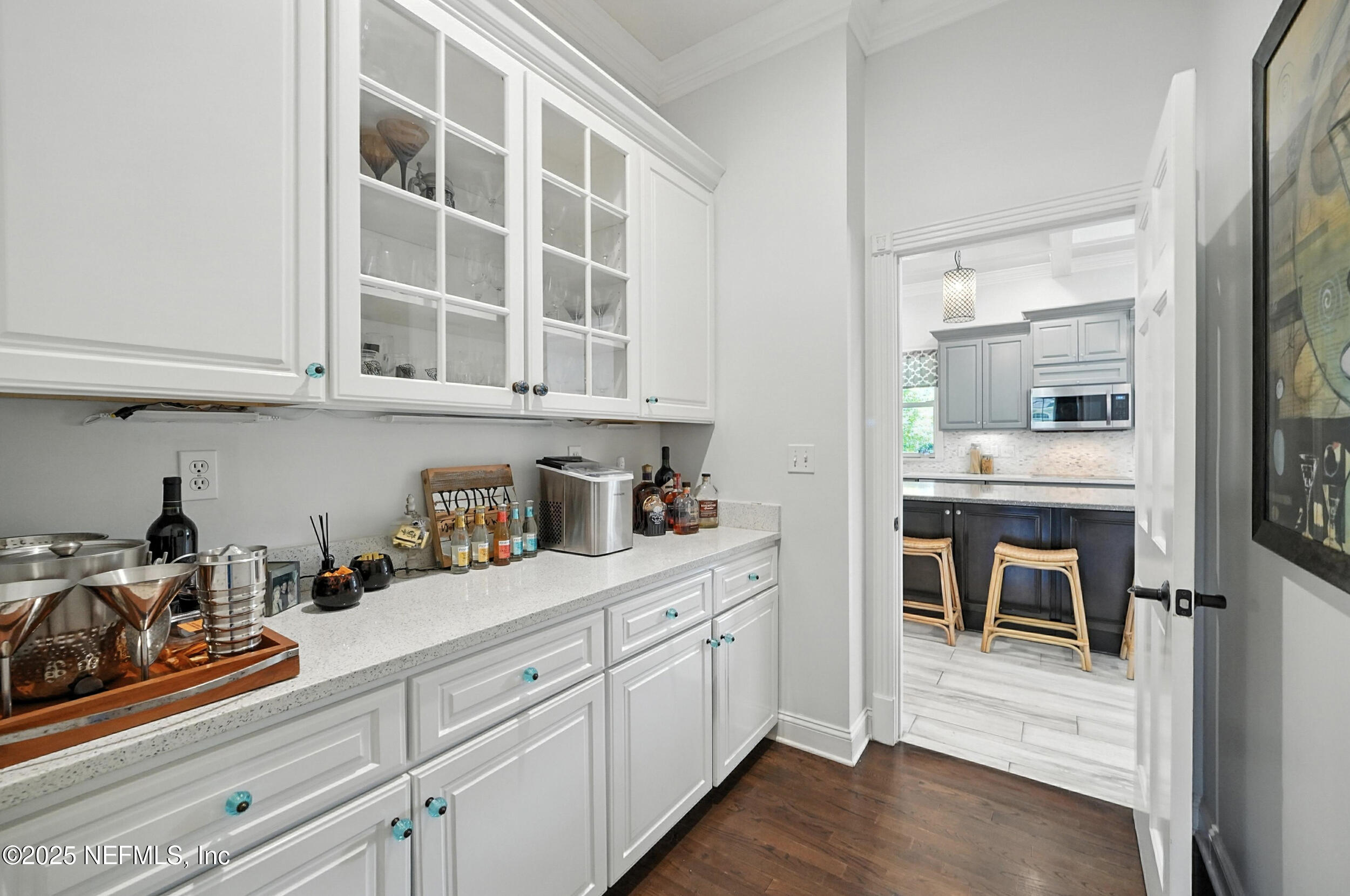 8483 Stables Road Jacksonville, FL 32256 - Photo 12 of 56 Butler Pantry