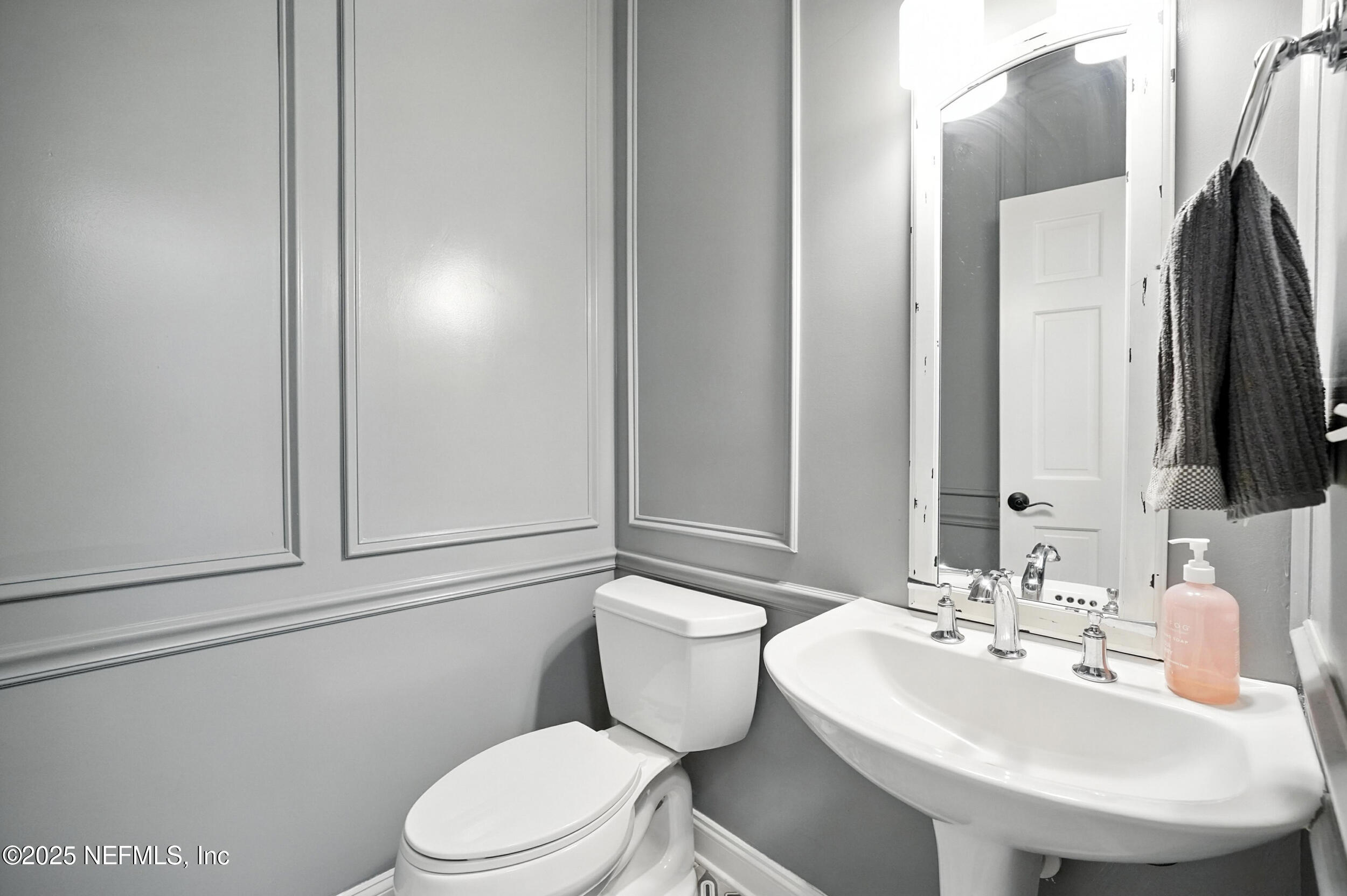 8483 Stables Road Jacksonville, FL 32256 - Photo 21 of 56 1/2 Bath first floor