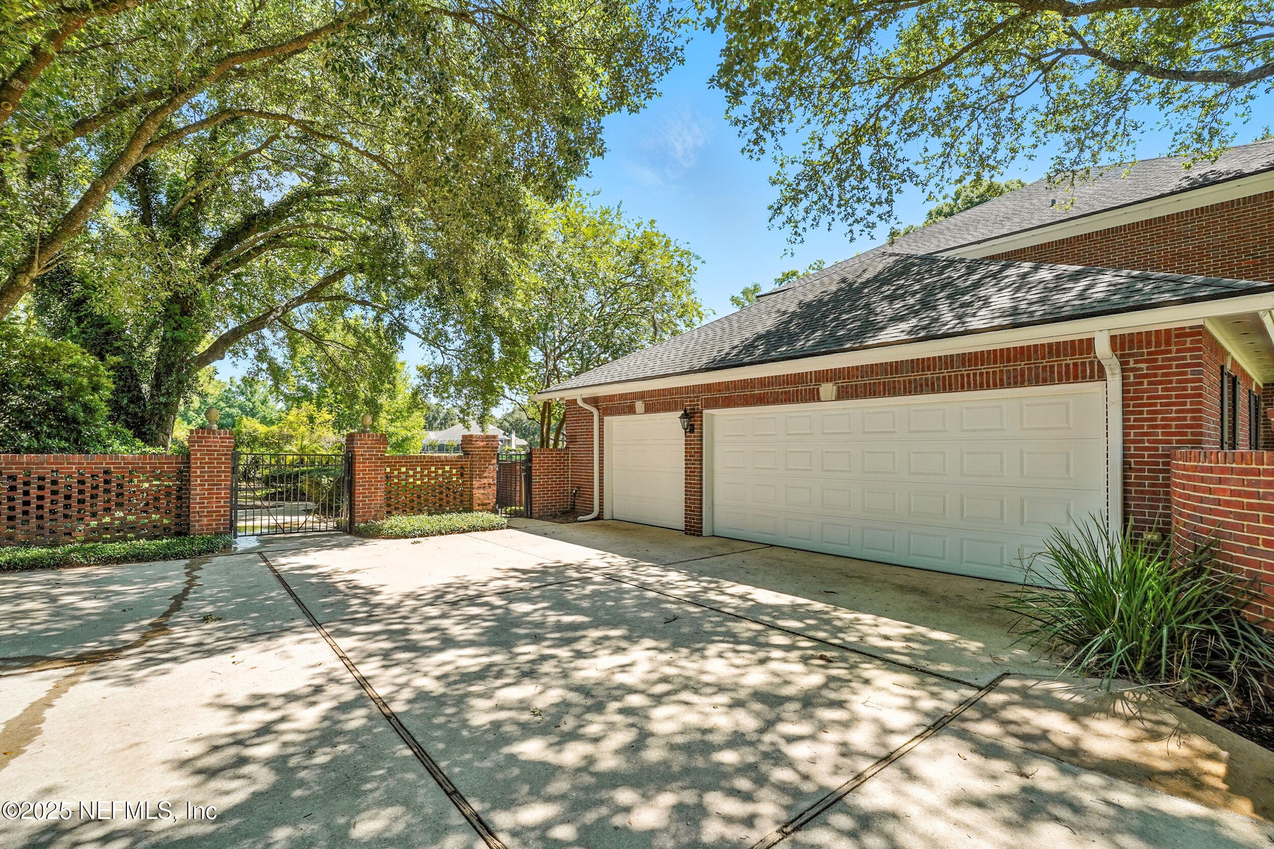 8483 Stables Road Jacksonville, FL 32256 - Photo 40 of 56 2.5 Car Garage
