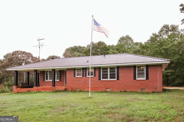 $275,000 | 266 Water Oak Road, Danielsville, GA 30633
