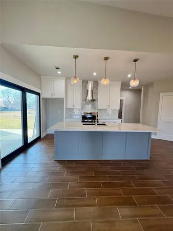 $2,500 | 2713 Stone Briar Drive, Mount Pleasant, TX 75455