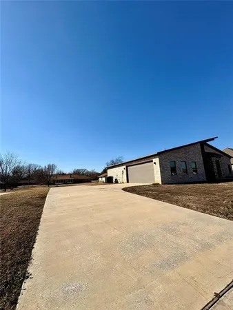 $2,500 | 2713 Stone Briar Drive, Mount Pleasant, TX 75455