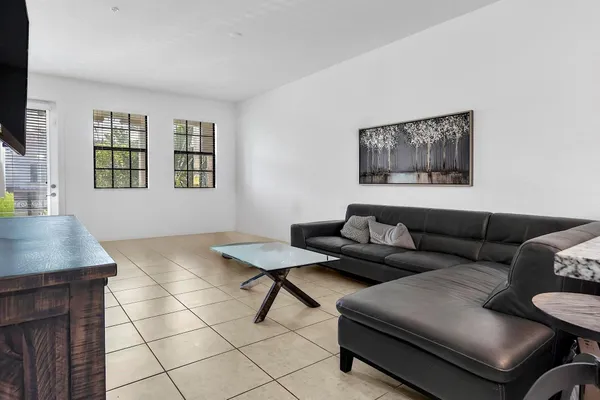 $567,998 | 11303 Southwest 15th Street, Pembroke Pines, FL 33025