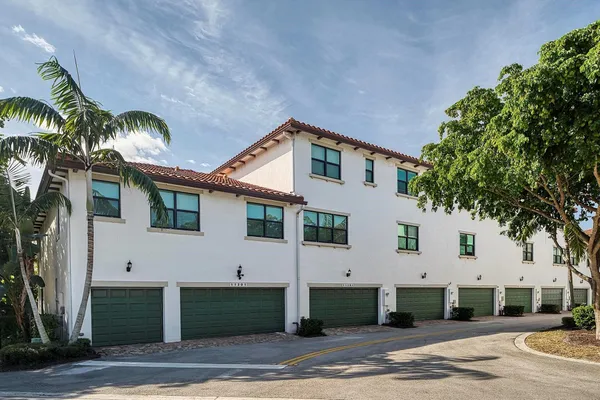 $567,998 | 11303 Southwest 15th Street, Pembroke Pines, FL 33025