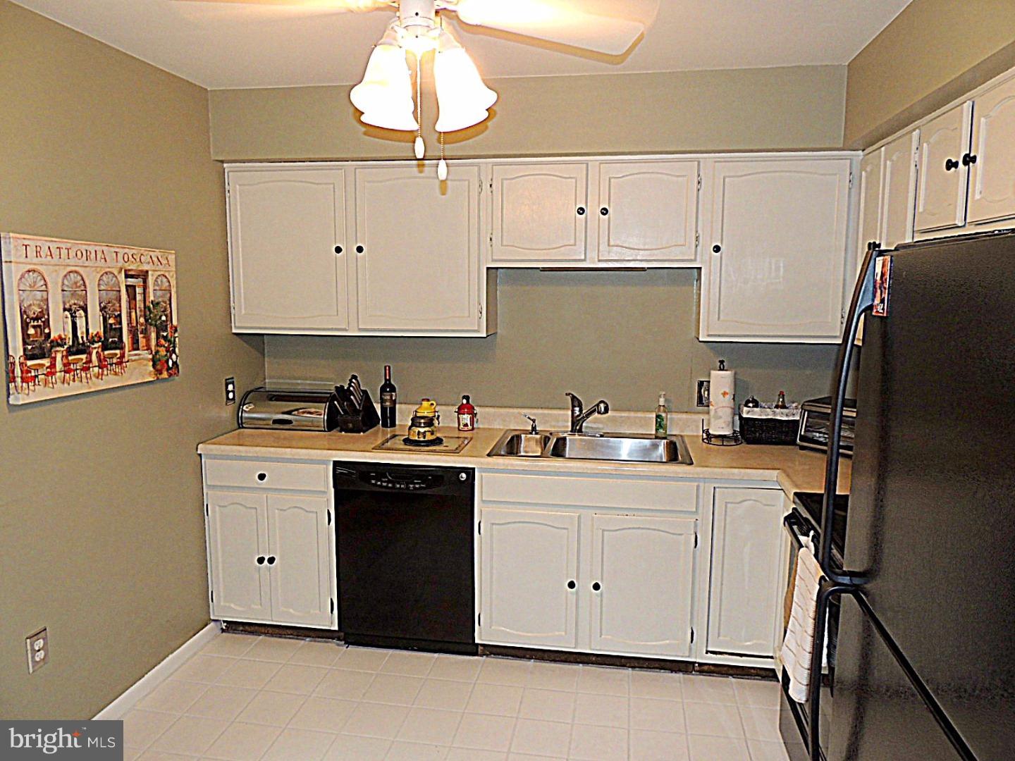 205 Valley Stream Lane Chesterbrook, PA 19087 - Photo 3 of 24