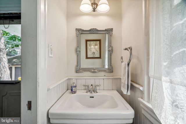 $1,000,000 | 34 Aberdale Road, Bala Cynwyd, PA 19004