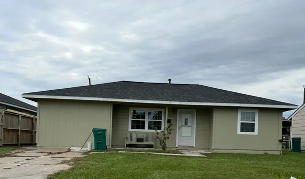 $1,450 | 205 Burke Road, Pasadena, TX 77506