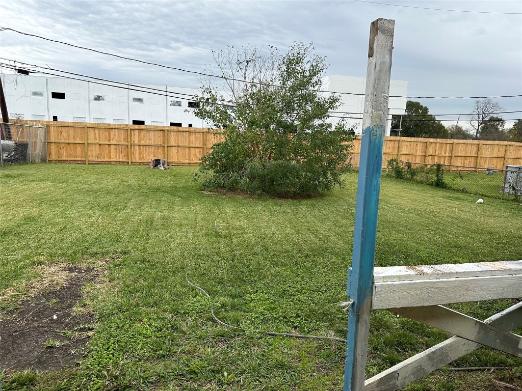 205 Burke Road Pasadena, TX 77506 - Photo 9 of 9