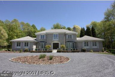 21815 Woodfield Road Gaithersburg, MD 20882 - Photo 1 of 29 Exterior (Main)