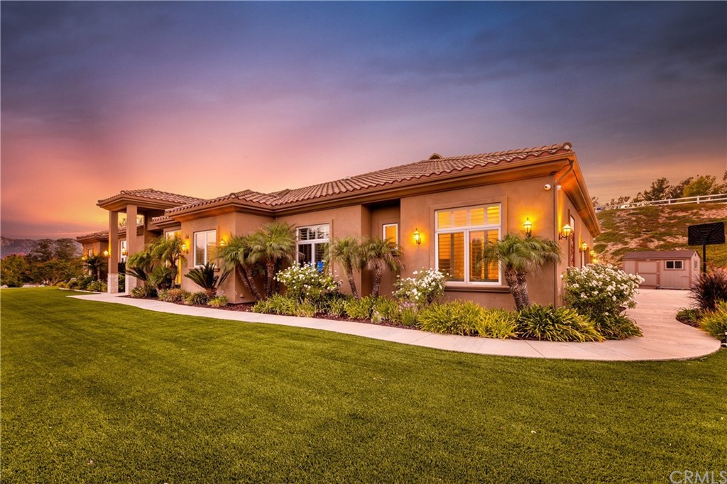 31200 Jedediah Smith Road Temecula, CA 92592 - Photo 3 of 62 Picture Perfect Pool Home