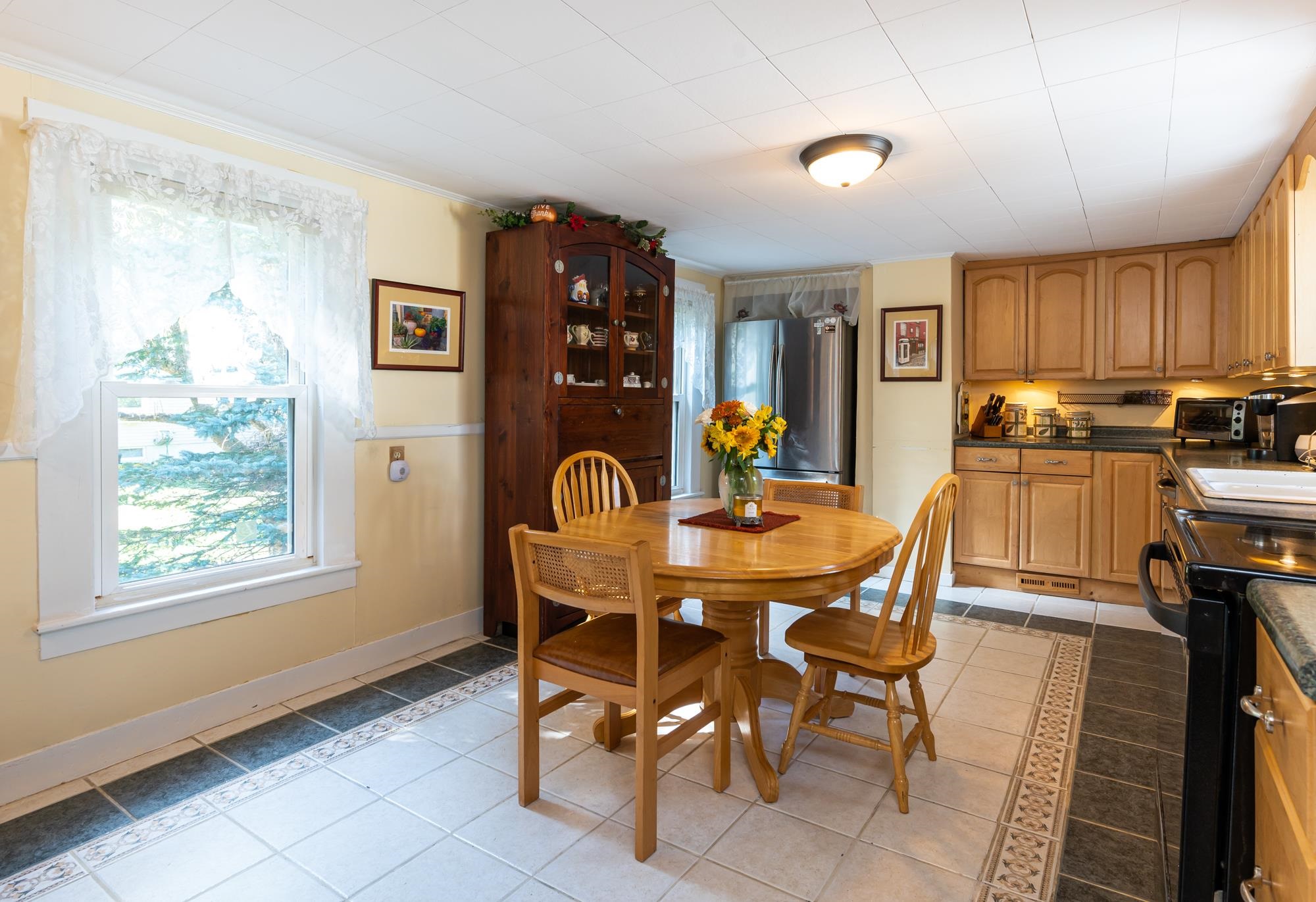 53 Mast Road Dover, NH 03820 - Photo 2 of 40