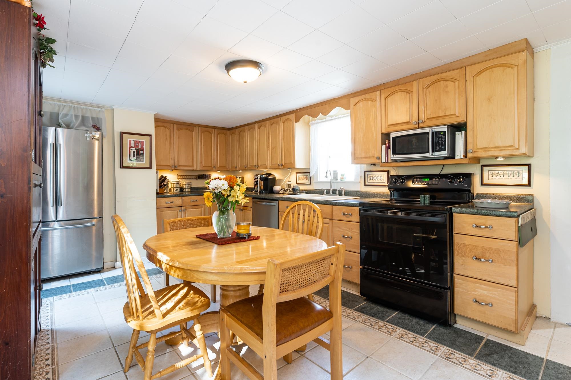 53 Mast Road Dover, NH 03820 - Photo 3 of 40