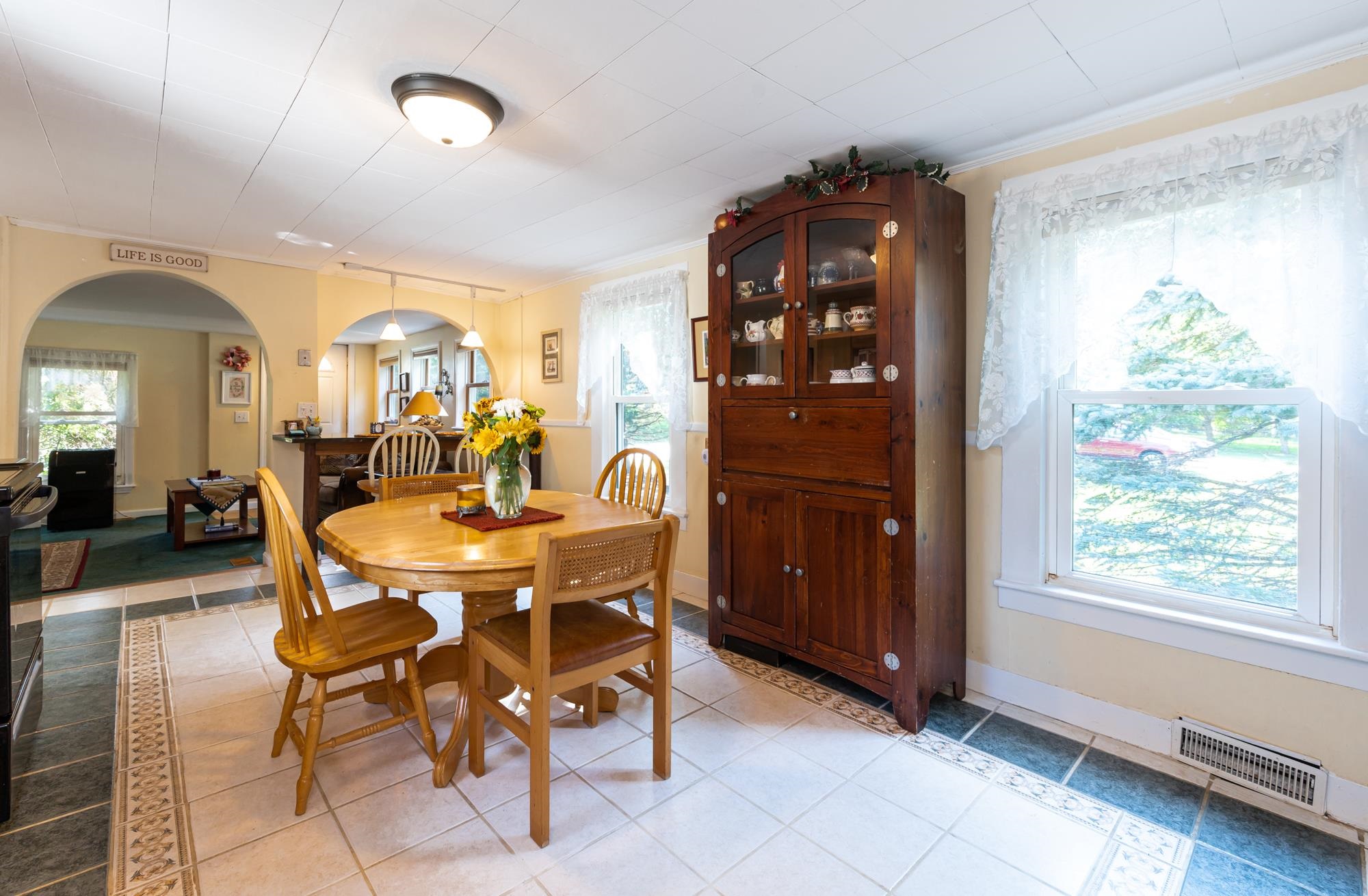 53 Mast Road Dover, NH 03820 - Photo 4 of 40