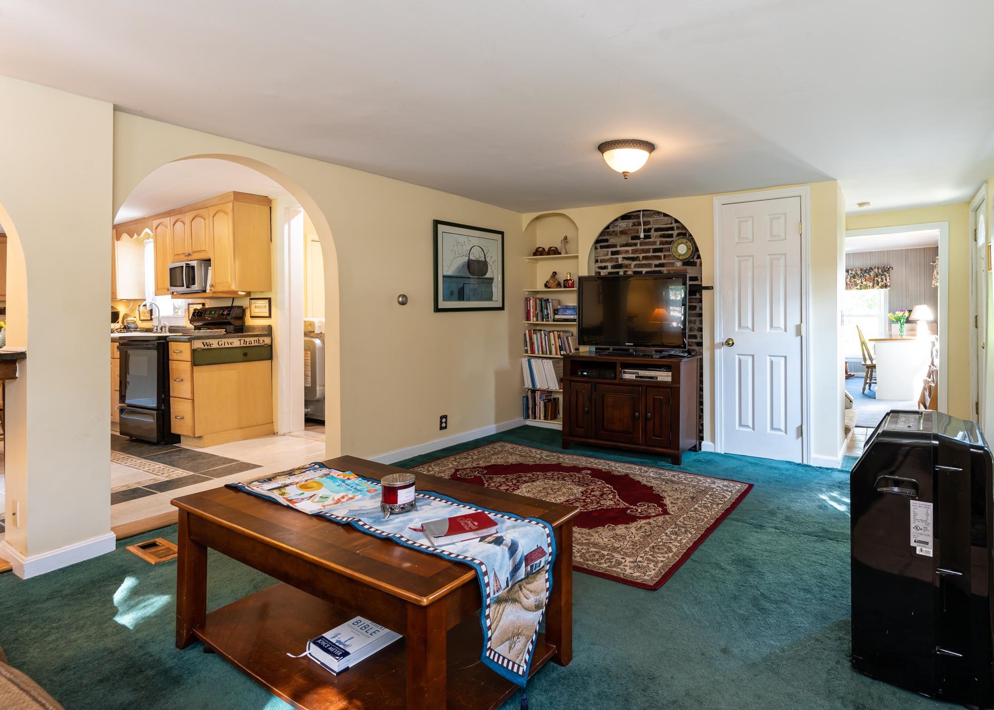 53 Mast Road Dover, NH 03820 - Photo 10 of 40