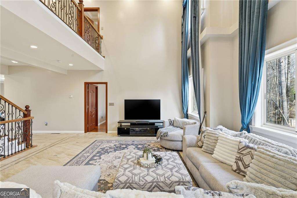 6831 Augusta Manor Suwanee, GA 30024 - Photo 11 of 61