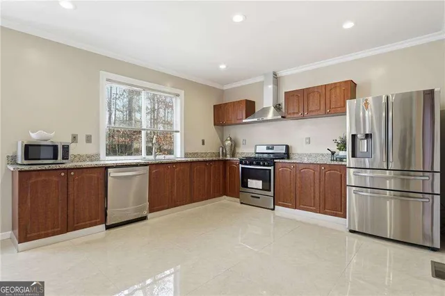 $775,000 | 6831 Augusta Manor, Suwanee, GA 30024