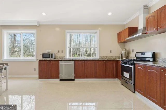 $775,000 | 6831 Augusta Manor, Suwanee, GA 30024