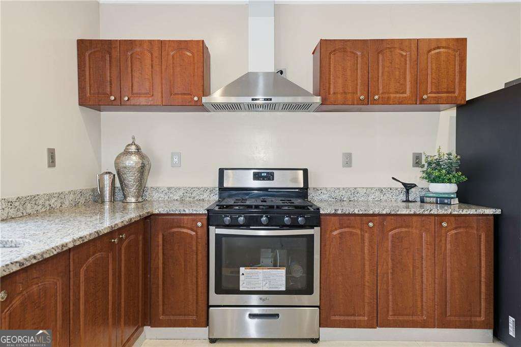 6831 Augusta Manor Suwanee, GA 30024 - Photo 16 of 61