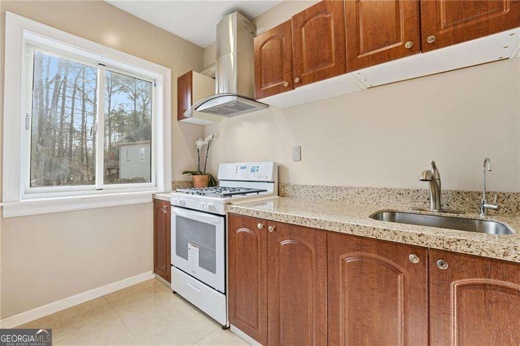 6831 Augusta Manor Suwanee, GA 30024 - Photo 18 of 61